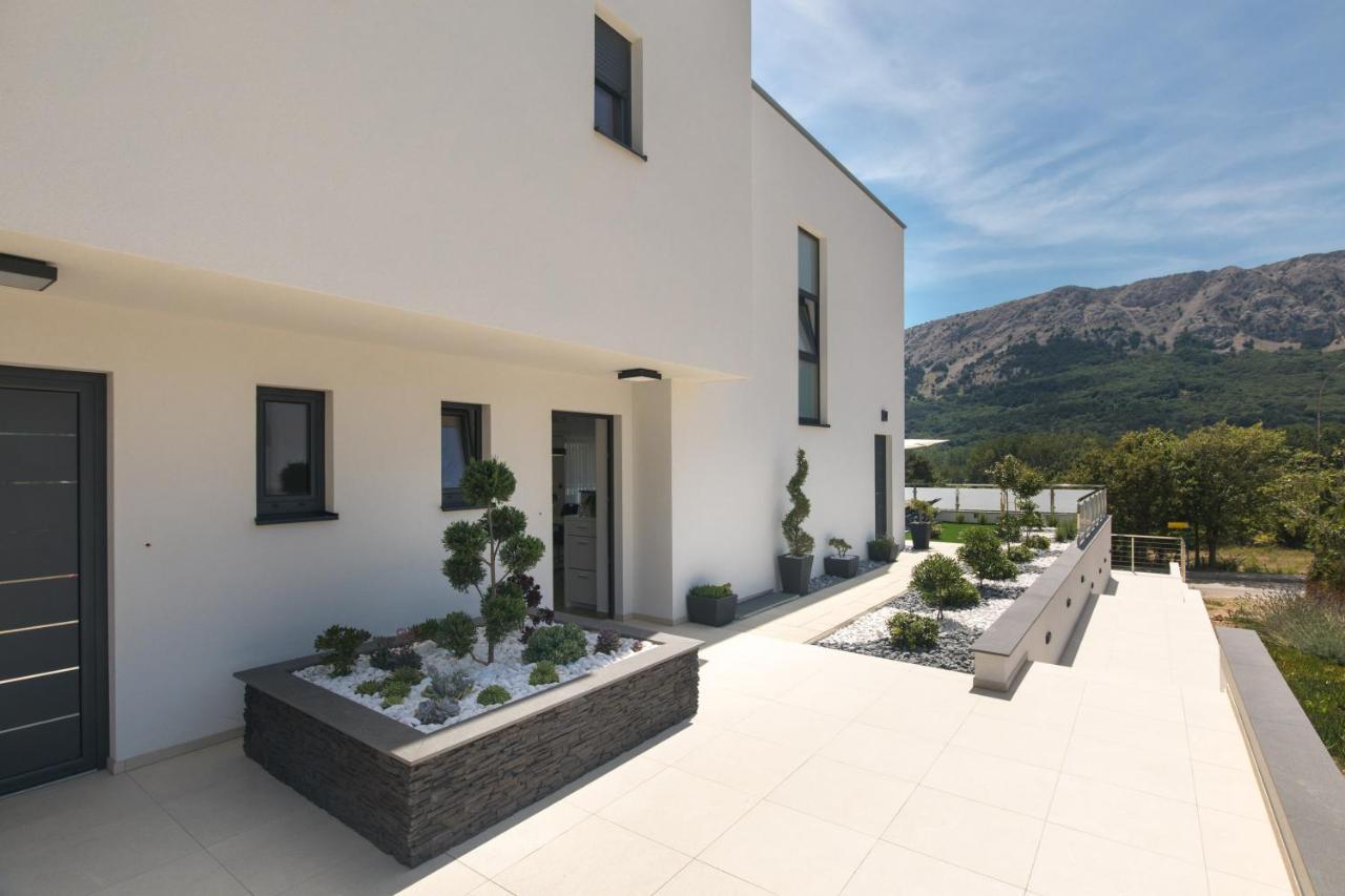 Villa Supernus With Heated Pool 巴斯卡 外观 照片