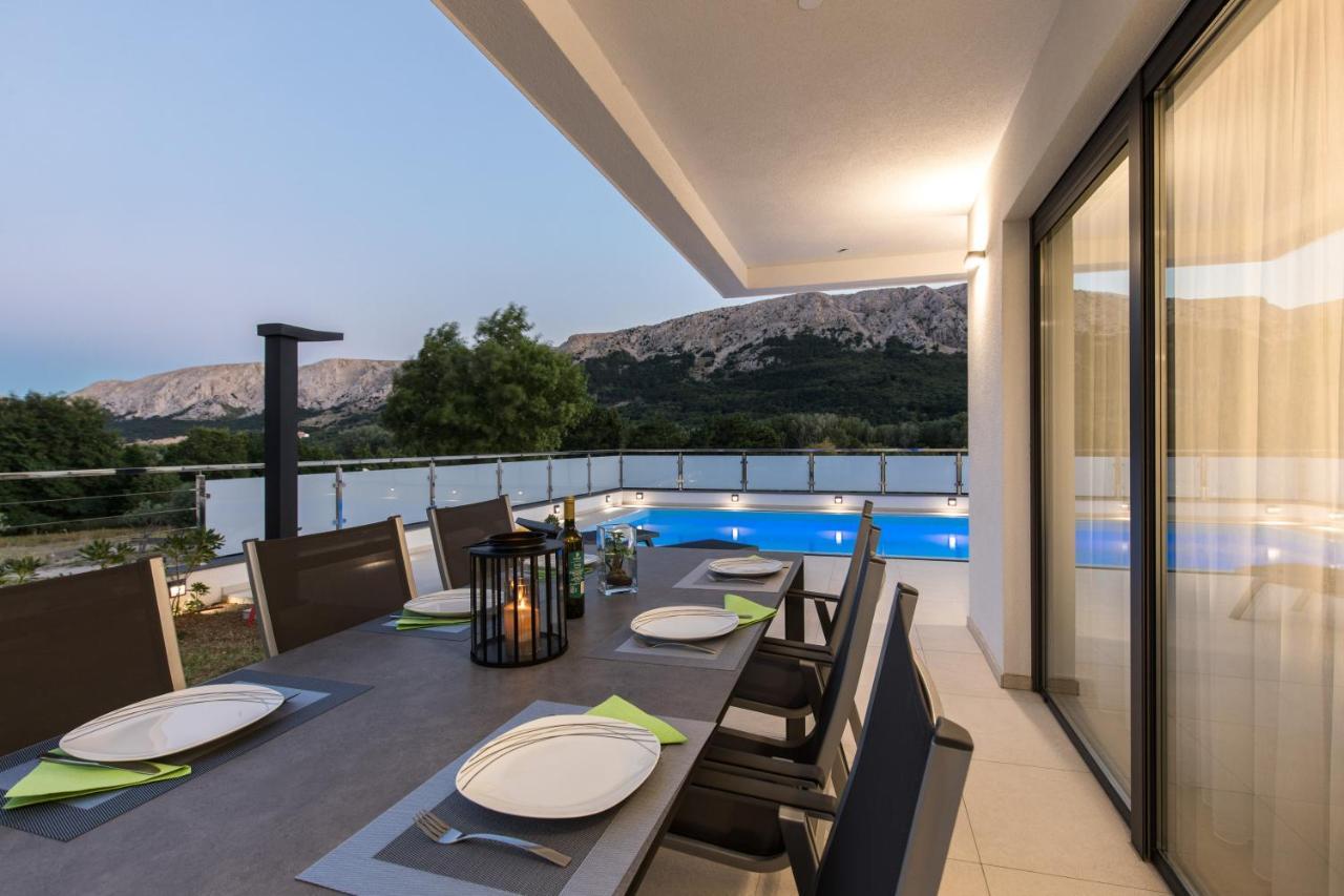 Villa Supernus With Heated Pool 巴斯卡 外观 照片