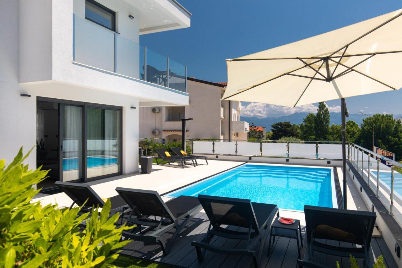 Villa Supernus With Heated Pool 巴斯卡 外观 照片