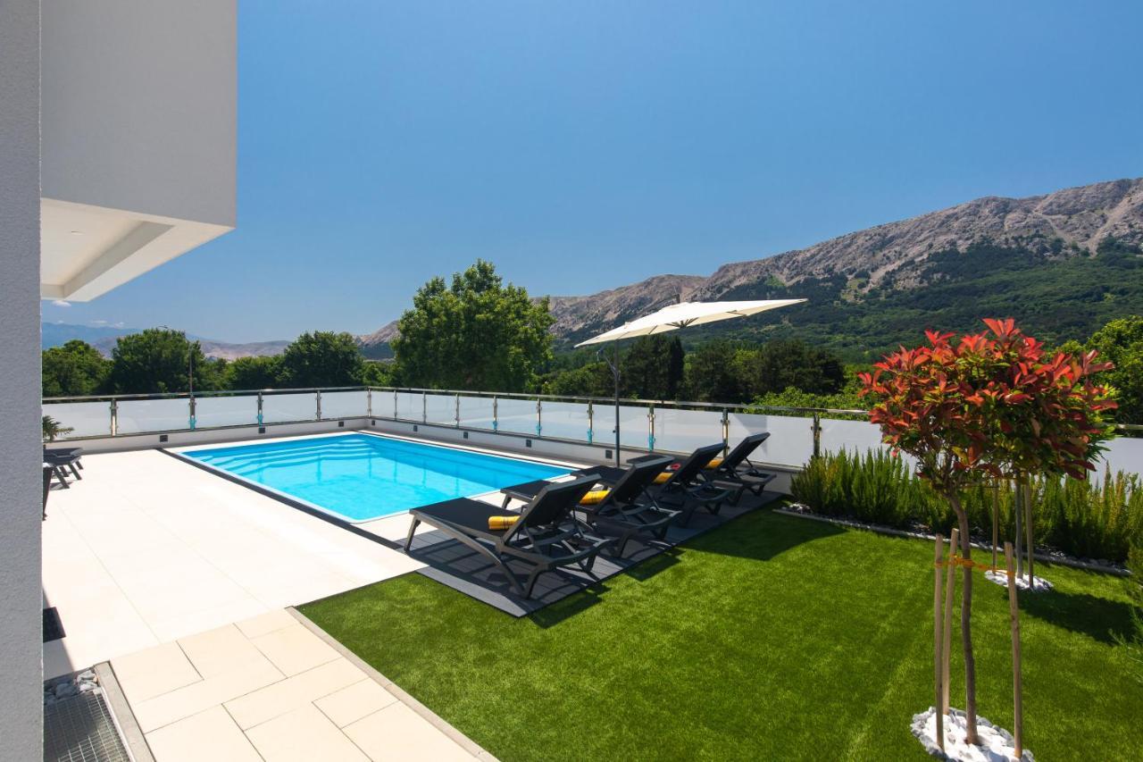 Villa Supernus With Heated Pool 巴斯卡 外观 照片