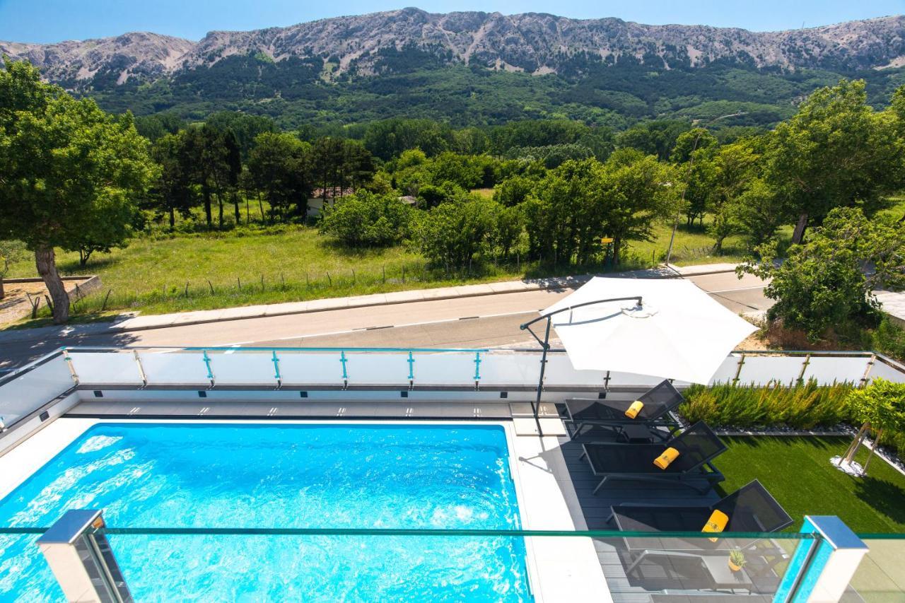 Villa Supernus With Heated Pool 巴斯卡 外观 照片